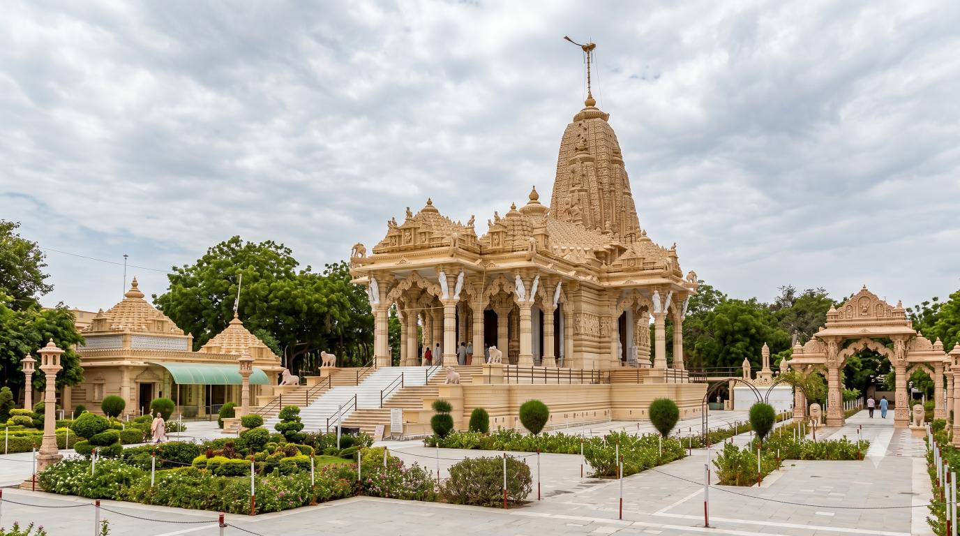 Garbhagriha Sanctum & Shikhara - Kundan Shilp